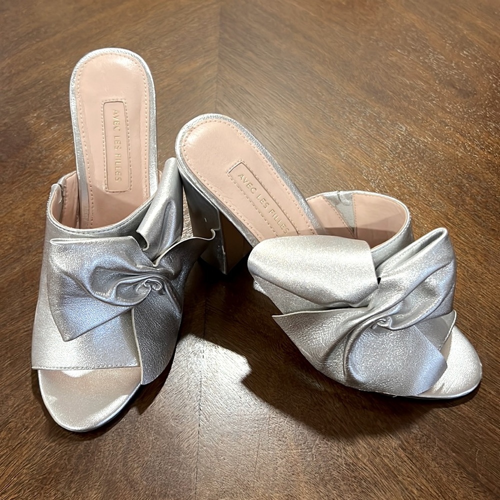 Avec Les Filles Silver Leather Bow Block Heels